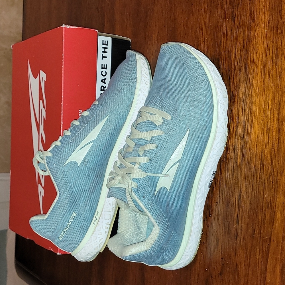 Altra Escalante Women's sz 8.5
